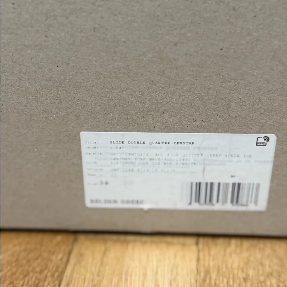 Golden Goose White and Gray Sneakers - Picture 9 of 9